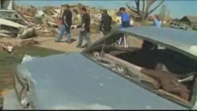 News video: Oklahoma City Thunder Players Tour Moore